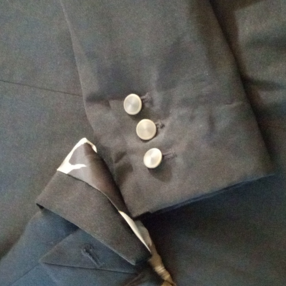 CAbi #987 Luxe Tux jacket double breasted blazer - Picture 10 of 10